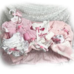 Mila Rosabelle The Ingham Family Deluxe Hamper-min