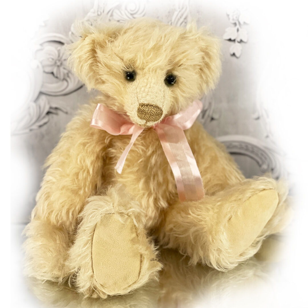 Stunning  Artist Bear