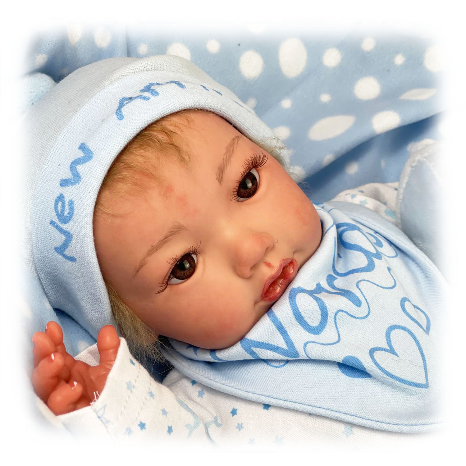 Robbie ⋅ Reborn - Image 3
